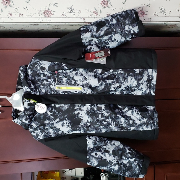 Swiss Tech Other - Host Pick 3/21/22. Size 10/12 NWT Boy's Swiss Tech 4 in 1 Jacket